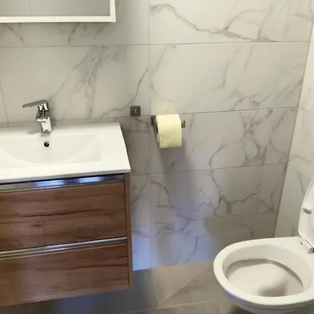 Apartment Naehe Flughafen Wien *